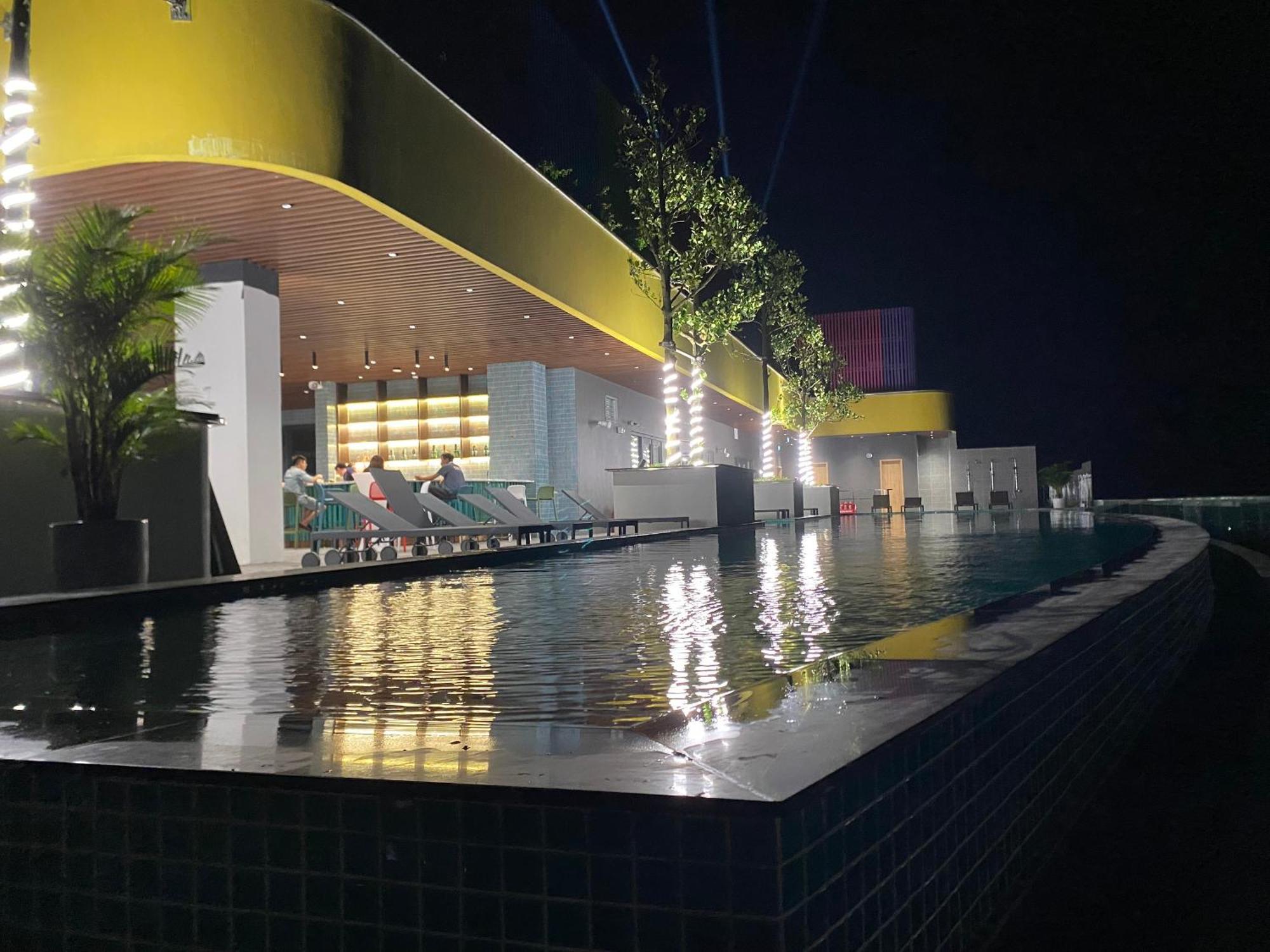 Ib306 Tu Doanh - Flamingo Hai Tien Thanh Hoa Exterior photo